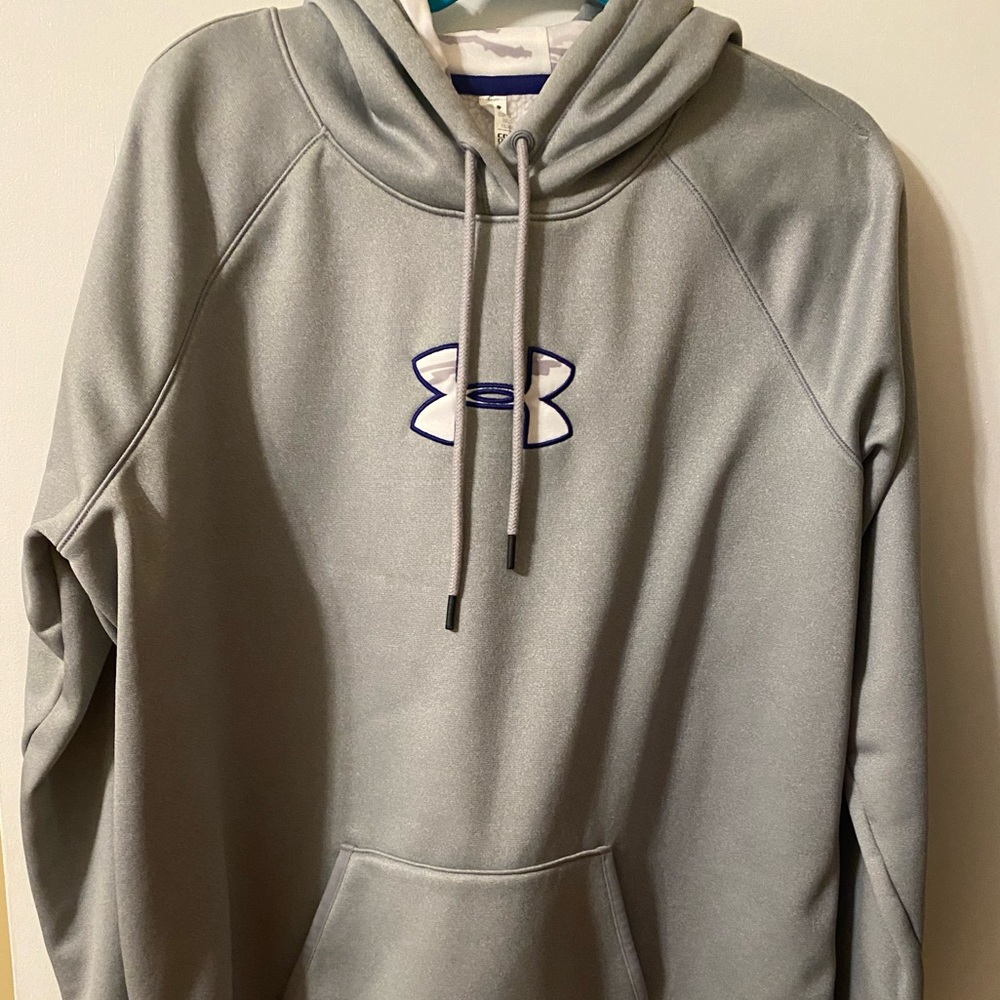 Under Armour Sweatshirt